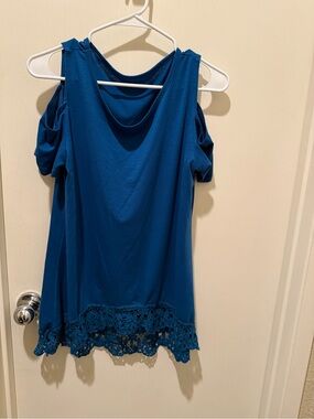 Blue Women's Cold-Shoulder Top with Lace Hem